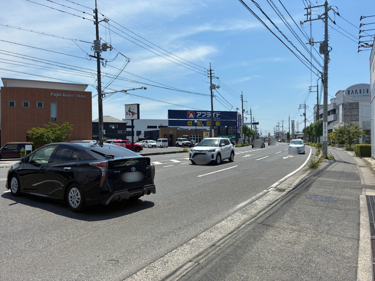 エス・パーク沿いの道路