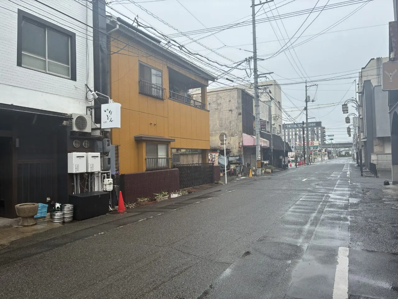いなどん別邸の目の前の道路
